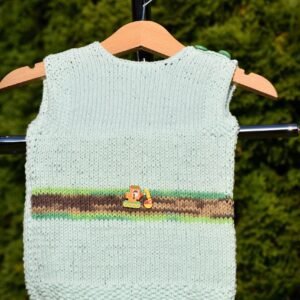 kézzel kötött kisfiú mellény