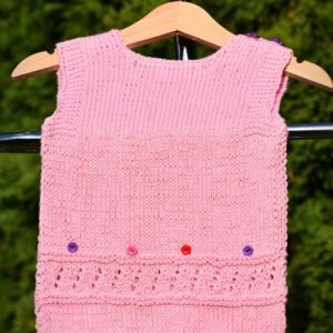 kézzel kötött kislány mellény