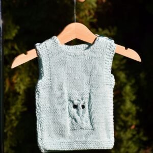 kézzel kötött kislány mellény