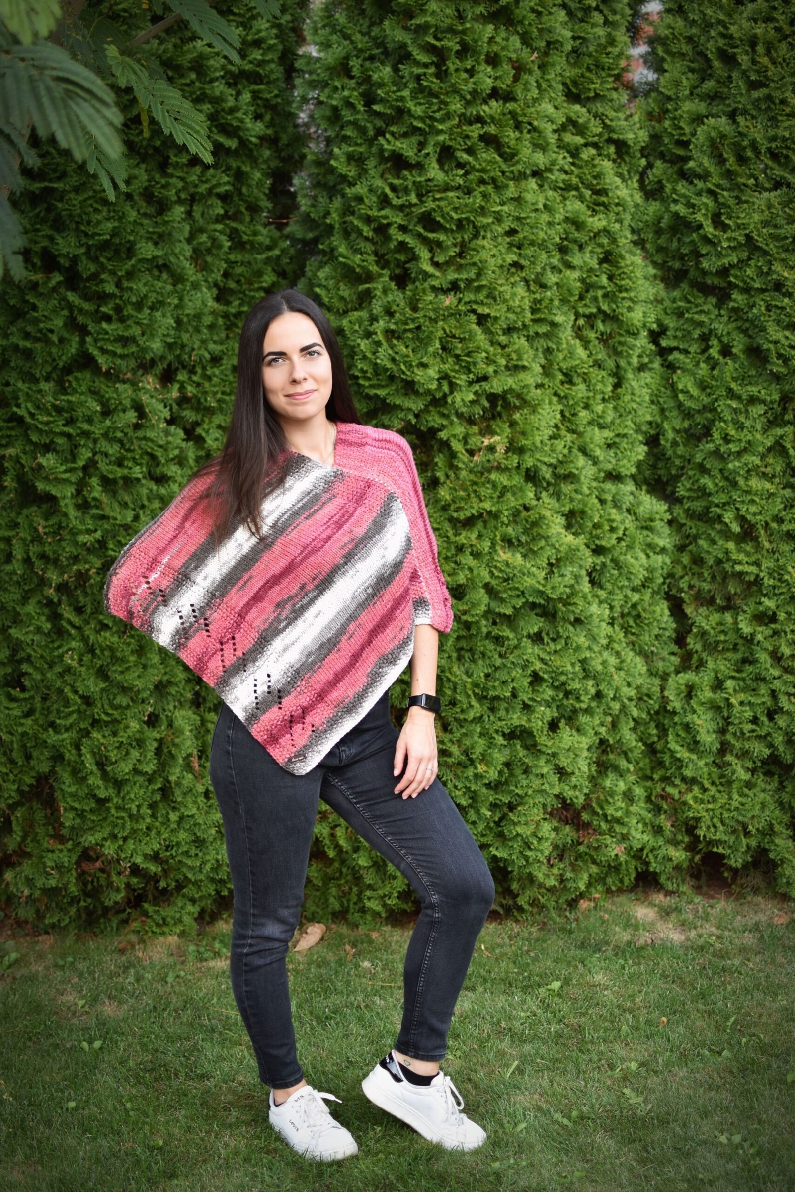 kézzel kötött anti-philling alapú poncsó kézzel kötött anti-philling alapú poncsó