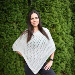 kézzel kötött anti-philling alapú poncsó