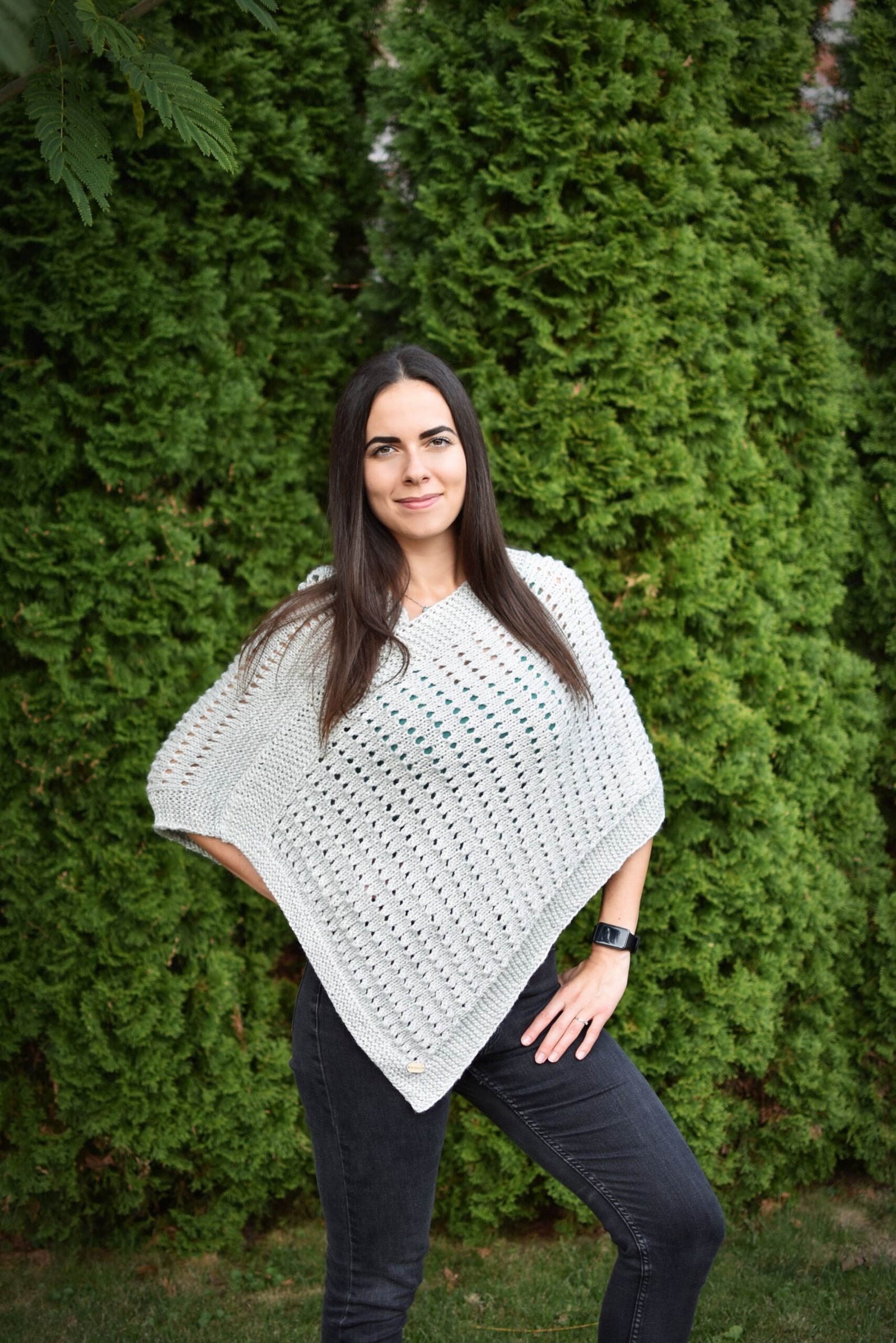 kézzel kötött anti-philling alapú poncsó kézzel kötött anti-philling alapú poncsó