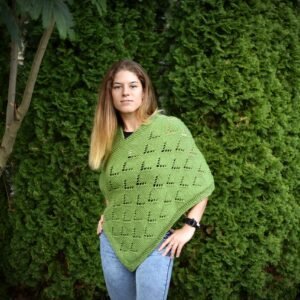 kézzel kötött anti-philling alapú poncsó