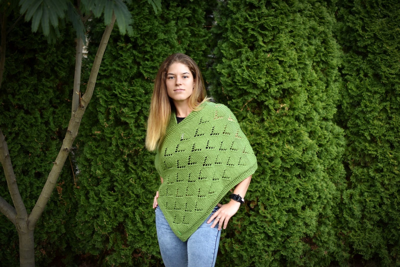 kézzel kötött anti-philling alapú poncsó kézzel kötött anti-philling alapú poncsó