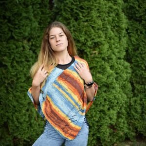 kézzel kötött anti-philling alapú poncsó