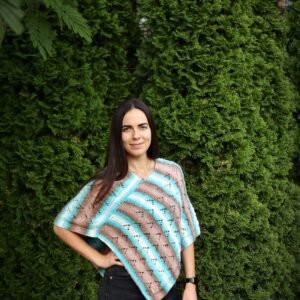 kézzel kötött anti-philling alapú poncsó