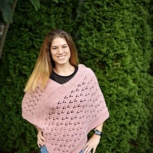 kézzel kötött anti-philling alapú poncsó