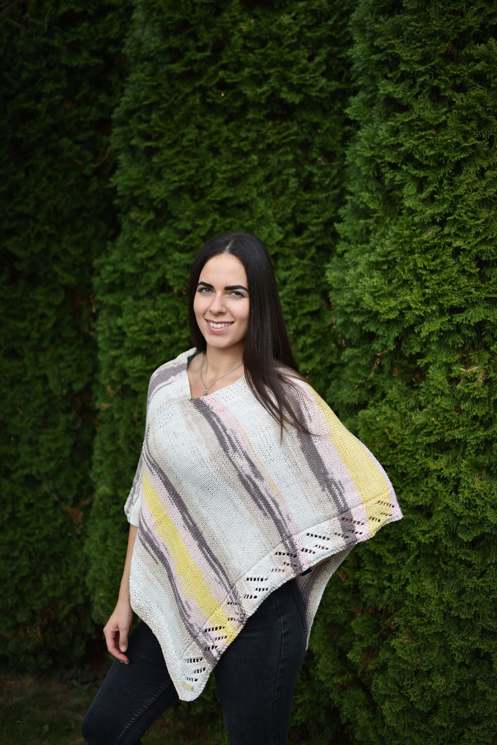 kézzel kötött pamut alapú poncsó kézzel kötött pamut alapú poncsó