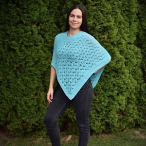 kézzel kötött pamut alapú poncsó