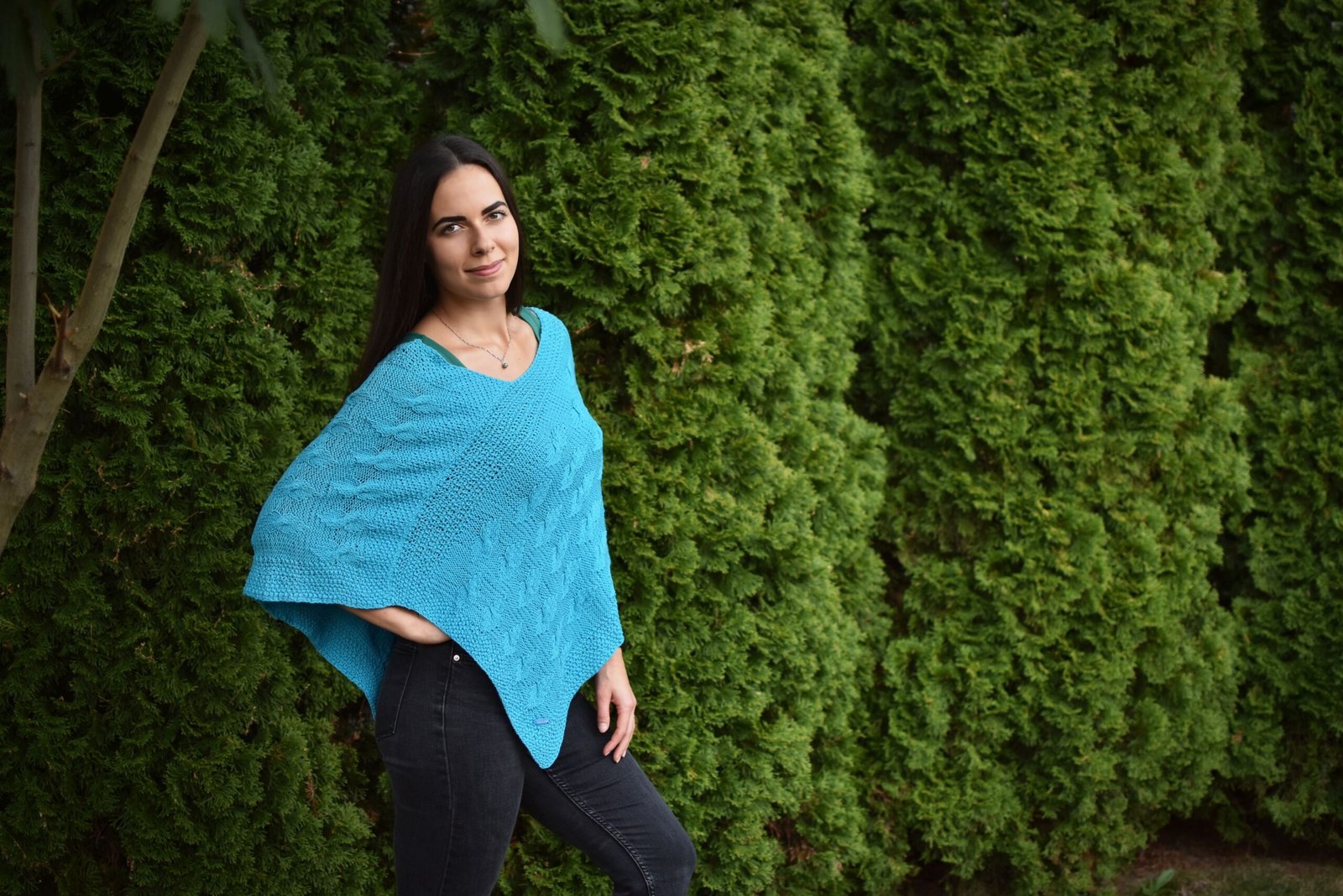 kézzel kötött pamut alapú poncsó kézzel kötött pamut alapú poncsó