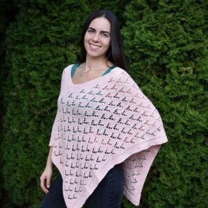 kézzel kötött pamut alapú poncsó