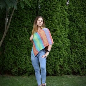 kézzel kötött pamut alapú poncsó