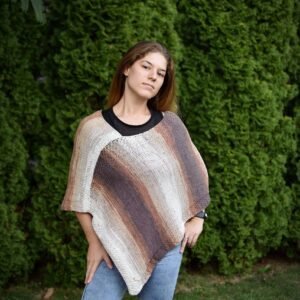 kézzel kötött pamut alapú poncsó