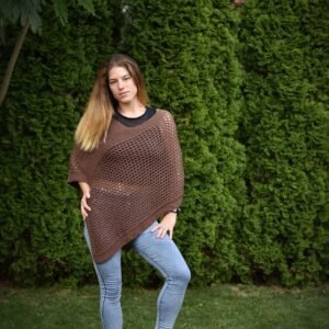 kézzel kötött pamut alapú poncsó